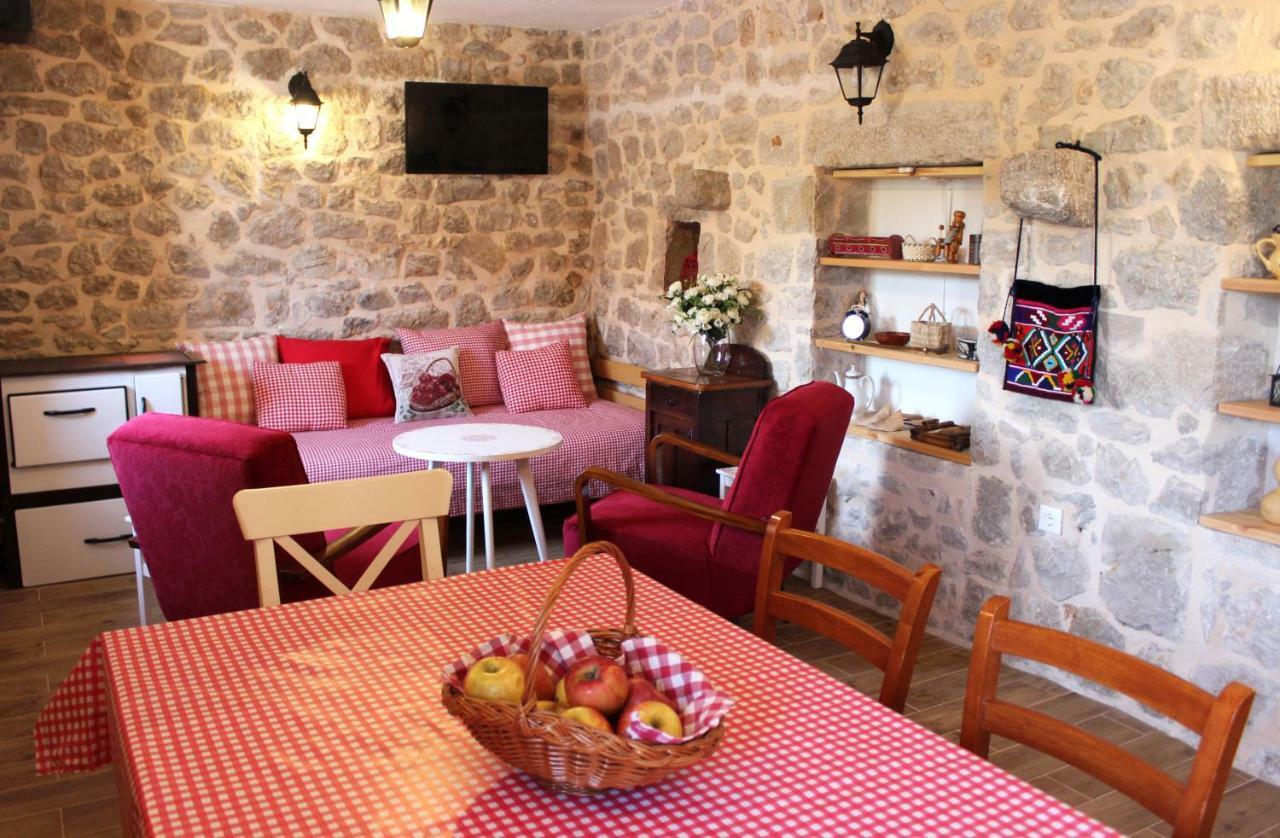 Stone Cottage Aria Velika Čista エクステリア 写真